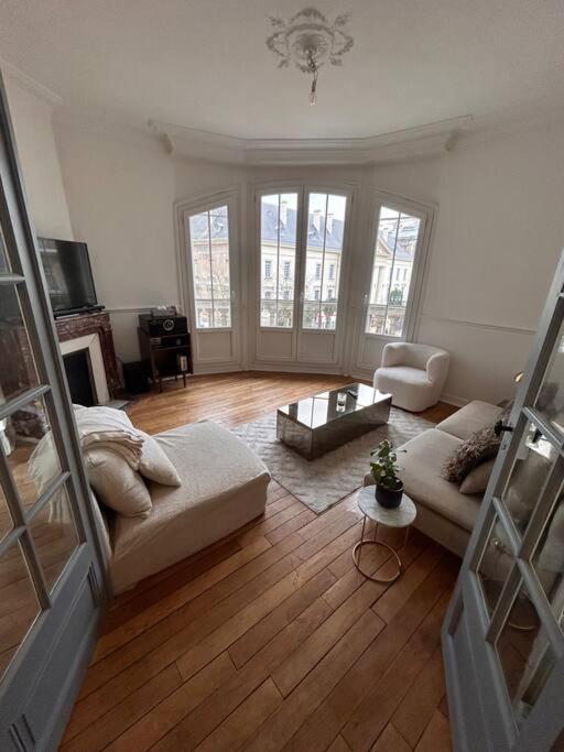Apartment * Le Cathedrale * *